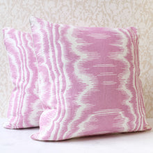 Load image into Gallery viewer, Pair of Amore Lavender Pillows