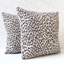 Load image into Gallery viewer, Pair of Leopard Mole Pillows