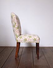 Load image into Gallery viewer, Saratoga Chair in Zelda Carmine