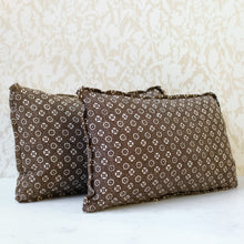 Load image into Gallery viewer, Pair of Obi Cardamon Pillows
