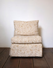 Load image into Gallery viewer, Seda Armless Chair in Saibo Camel

