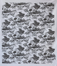 Load image into Gallery viewer, Raoul Tea Towel - Toile
